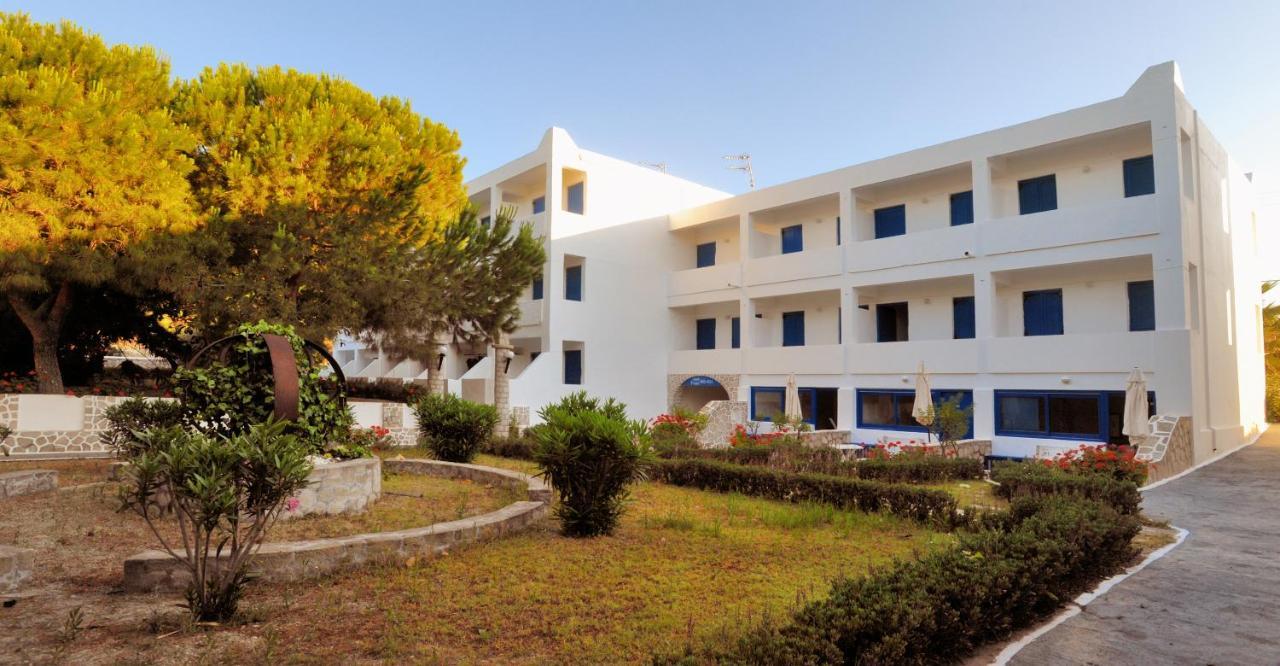 Lagada Beach Economy Hotell Adámas Eksteriør bilde